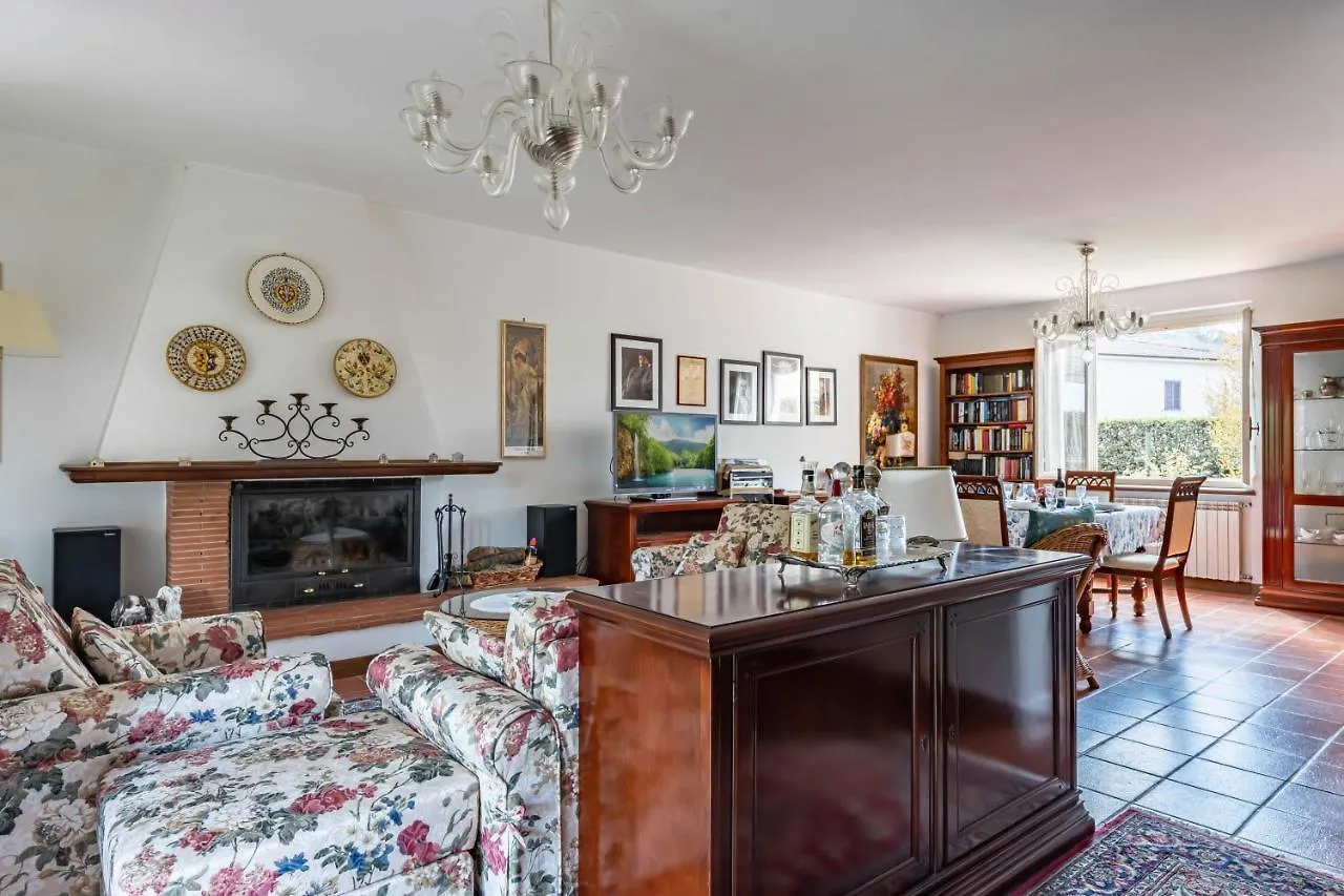 Ponte A Moriano Villa With Private Parking&Garden! Lucques Italie